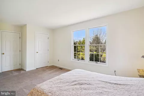Bedroom - 16901 Hoskinson Rd, Poolesville, MD 20837 photo 6 of 9