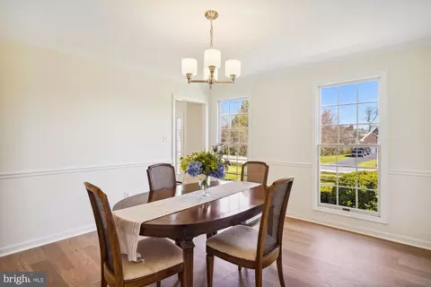 Dining - 16901 Hoskinson Rd, Poolesville, MD 20837 photo 3 of 5