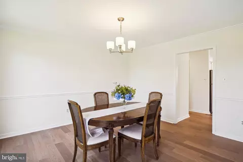 Dining - 16901 Hoskinson Rd, Poolesville, MD 20837 photo 5 of 5