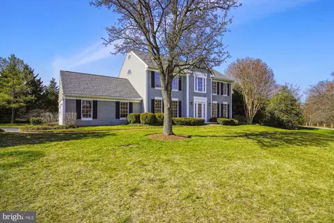 Exterior - 16901 Hoskinson Rd, Poolesville, MD 20837 photo 6 of 22