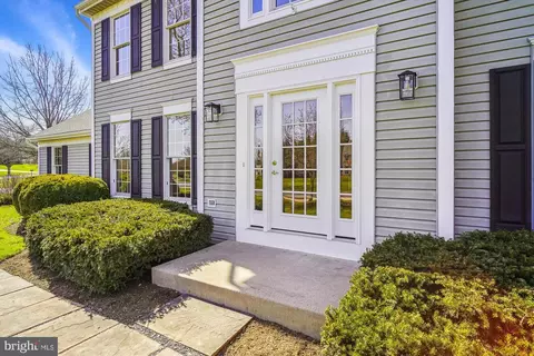 Exterior - 16901 Hoskinson Rd, Poolesville, MD 20837 photo 3 of 22