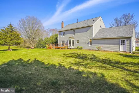 Exterior - 16901 Hoskinson Rd, Poolesville, MD 20837 photo 17 of 22