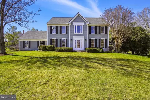 Exterior - 16901 Hoskinson Rd, Poolesville, MD 20837 photo 8 of 22