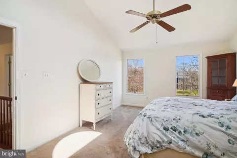 Bedroom - 16901 Hoskinson Rd, Poolesville, MD 20837 photo 2 of 9