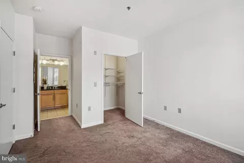 Bedroom - 1201 E West Hwy #422, Silver Spring, MD 20910 photo 4 of 4
