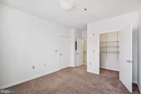 Bedroom - 1201 E West Hwy #422, Silver Spring, MD 20910 photo 3 of 4