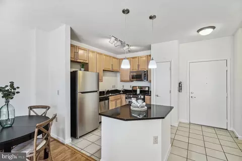 Kitchen - 1201 E West Hwy #422, Silver Spring, MD 20910 photo 4 of 6