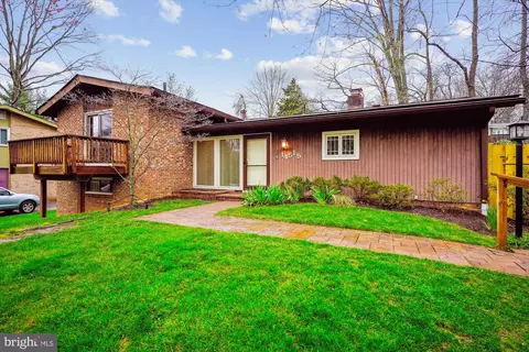 14515 Woodcrest Dr, Rockville, MD 20853