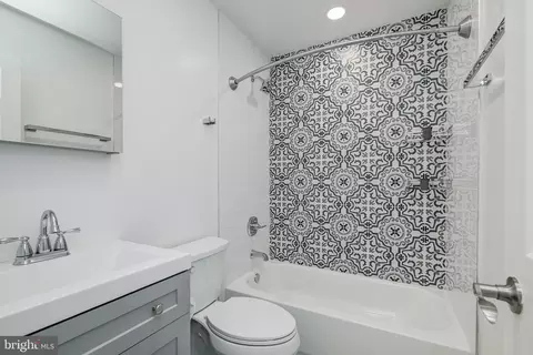 Bath - 814 Orange Dr, Silver Spring, MD 20901 photo 5 of 9