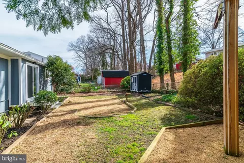 Exterior - 814 Orange Dr, Silver Spring, MD 20901 photo 11 of 12