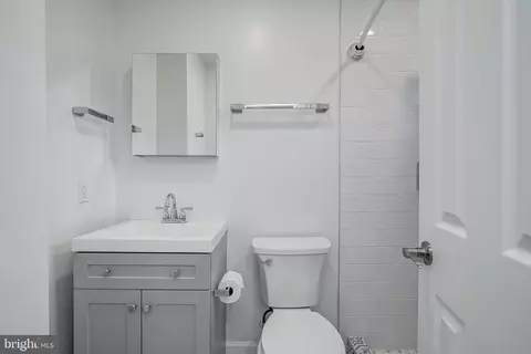 Bath - 814 Orange Dr, Silver Spring, MD 20901 photo 1 of 9