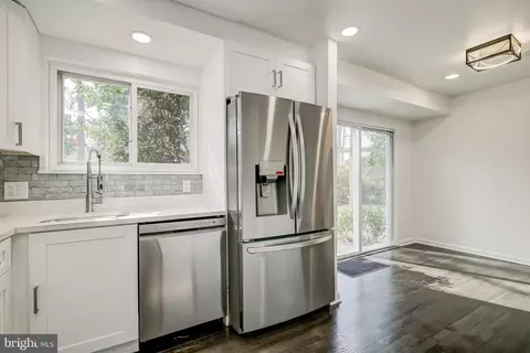 Kitchen - 814 Orange Dr, Silver Spring, MD 20901 photo 9 of 11