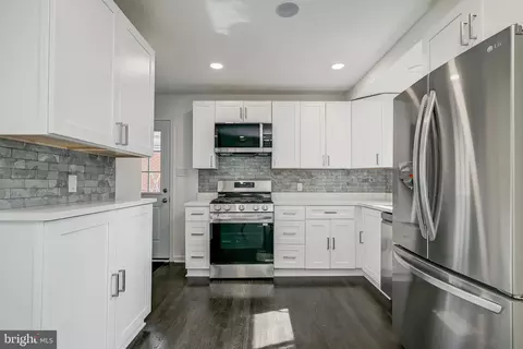 Kitchen - 814 Orange Dr, Silver Spring, MD 20901 photo 3 of 11