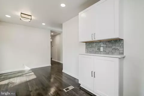 Kitchen - 814 Orange Dr, Silver Spring, MD 20901 photo 8 of 11