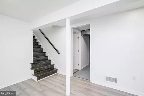 Entry Way - 814 Orange Dr, Silver Spring, MD 20901 photo 2 of 4