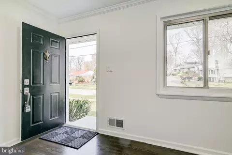 Entry Way - 814 Orange Dr, Silver Spring, MD 20901 photo 1 of 4