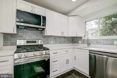Kitchen - 814 Orange Dr, Silver Spring, MD 20901 photo 4 of 11