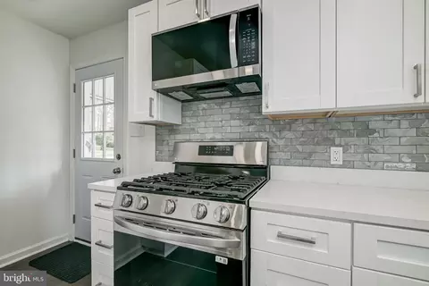 Kitchen - 814 Orange Dr, Silver Spring, MD 20901 photo 7 of 11