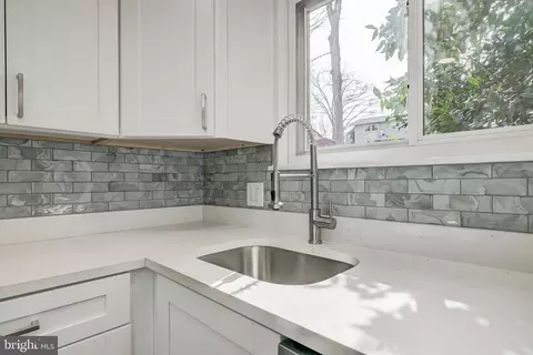 Kitchen - 814 Orange Dr, Silver Spring, MD 20901 photo 10 of 11