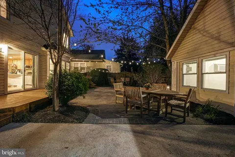 Exterior - 701 Ritchie Ave, Silver Spring, MD 20910 photo 9 of 12