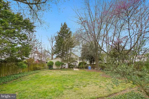 Exterior - 701 Ritchie Ave, Silver Spring, MD 20910 photo 11 of 12