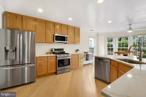 Kitchen - 701 Ritchie Ave, Silver Spring, MD 20910 photo 2 of 3
