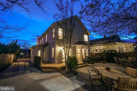 Exterior - 701 Ritchie Ave, Silver Spring, MD 20910 photo 8 of 12