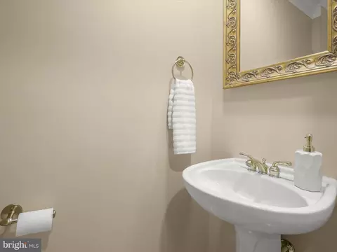 8515 Cameron St, Silver Spring, MD 20910 photo 5
