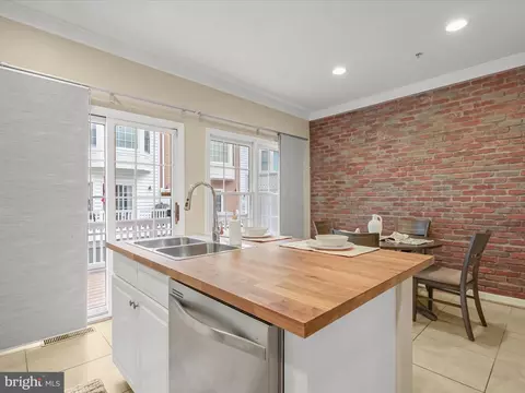 8515 Cameron St, Silver Spring, MD 20910 photo 10