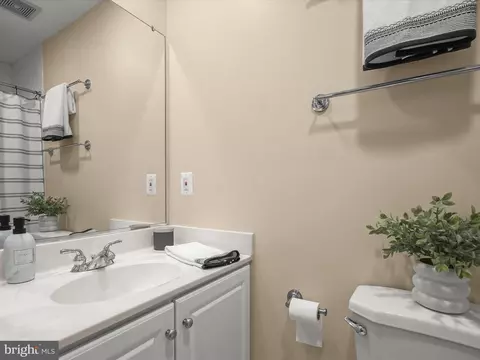 8515 Cameron St, Silver Spring, MD 20910 photo 19