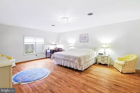 Bedroom - 101 Bryants Nursery Rd, Silver Spring, MD 20905 photo 1 of 10