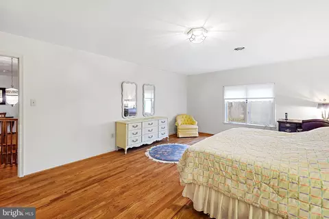 Bedroom - 101 Bryants Nursery Rd, Silver Spring, MD 20905 photo 4 of 10
