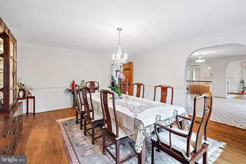 Dining - 101 Bryants Nursery Rd, Silver Spring, MD 20905 photo 3 of 8