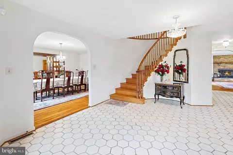 Entry Way - 101 Bryants Nursery Rd, Silver Spring, MD 20905 photo 1 of 10