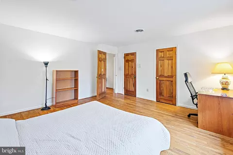 Bedroom - 101 Bryants Nursery Rd, Silver Spring, MD 20905 photo 8 of 10