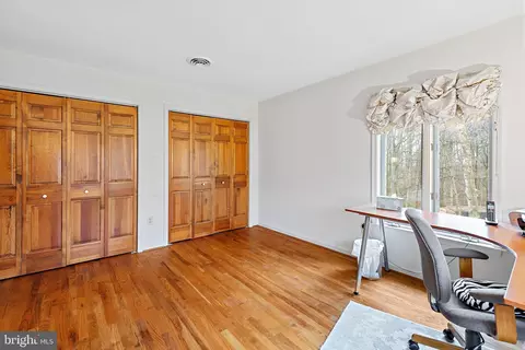 Bedroom - 101 Bryants Nursery Rd, Silver Spring, MD 20905 photo 6 of 10