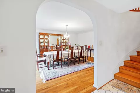 Dining - 101 Bryants Nursery Rd, Silver Spring, MD 20905 photo 1 of 8