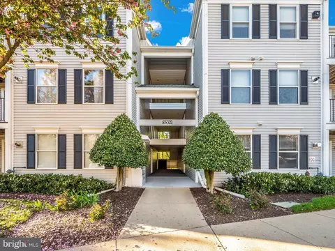 10021 Vanderbilt Cir #4, Rockville, MD 20850