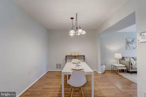 2906 Schoolhouse Cir, Silver Spring, MD 20902 photo 7