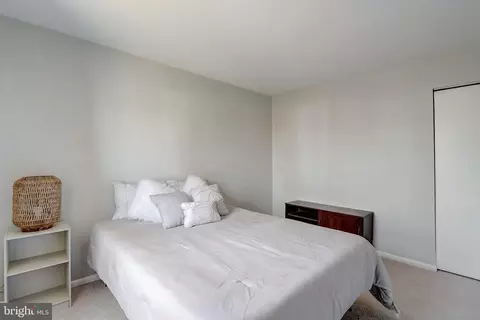 2906 Schoolhouse Cir, Silver Spring, MD 20902 photo 16