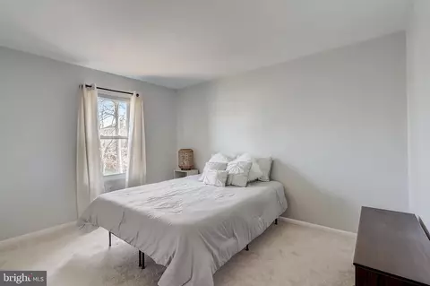 2906 Schoolhouse Cir, Silver Spring, MD 20902 photo 15