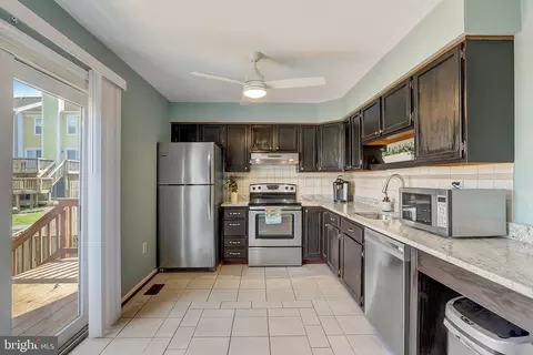 2906 Schoolhouse Cir, Silver Spring, MD 20902 photo 11