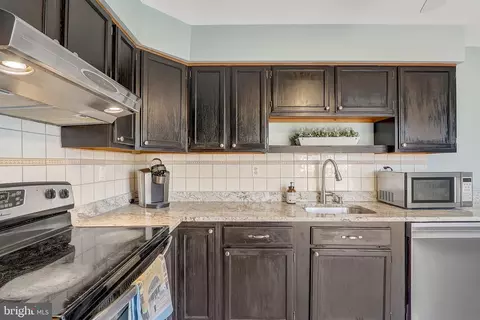 2906 Schoolhouse Cir, Silver Spring, MD 20902 photo 12