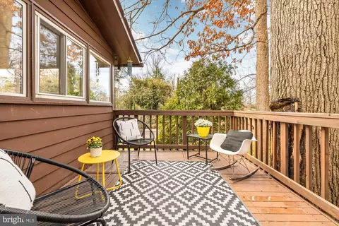 Exterior - 11500 Regnid Dr, Silver Spring, MD 20902 photo 4 of 12
