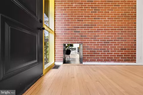 Entry Way - 11500 Regnid Dr, Silver Spring, MD 20902 photo 2 of 7