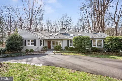 10828 Admirals Way, Potomac, MD 20854