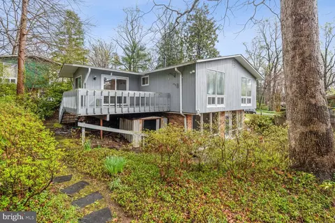 Exterior - 3413 Pendleton Dr, Silver Spring, MD 20902 photo 8 of 10