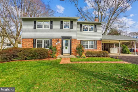 17509 Beauvoir Blvd, Derwood, MD 20855
