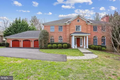 9808 Kentsdale Dr, Potomac, MD 20854