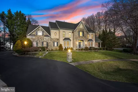Exterior - 202 Linton Knoll Ct, Silver Spring, MD 20904 photo 2 of 12